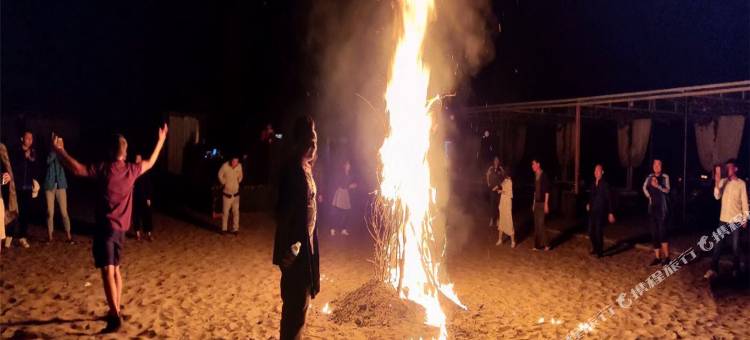 敦煌大漠行者沙漠露营基地图片