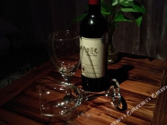 宁波一仆四主公寓