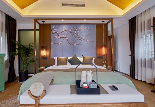 Hua Xi Hotel Hotel Overview