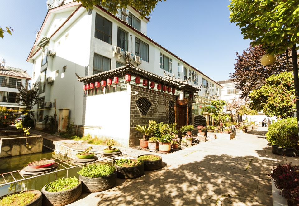  Hotel Overview