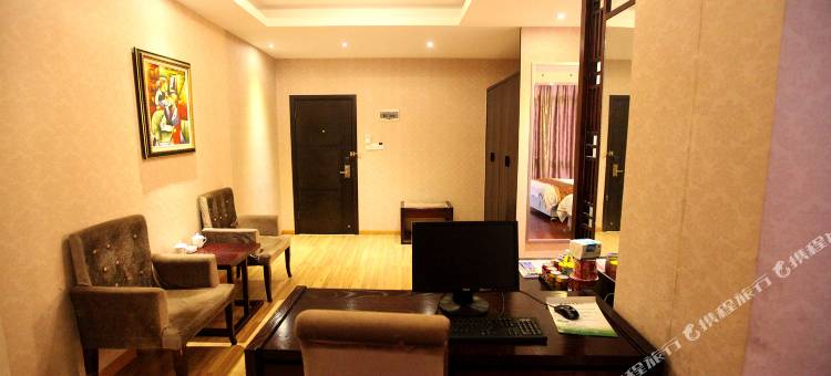 安义蔚蓝大酒店图片