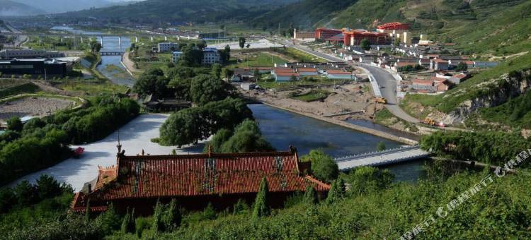 芦芽山主题避暑山庄图片