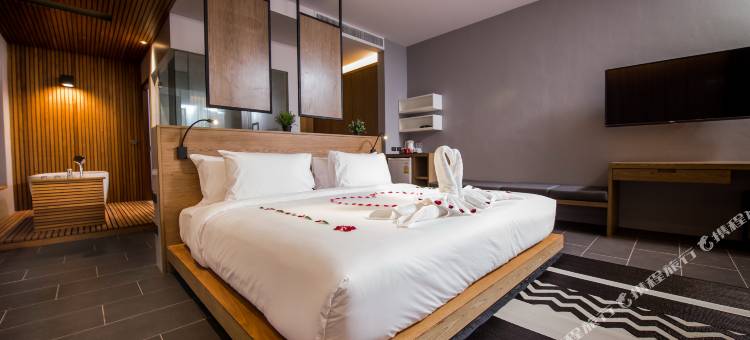 奈汉画廊酒店(The Gallery Hotel NaiHarn)图片
