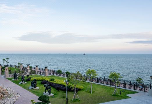 Mermaid Apartment Hotel Overview