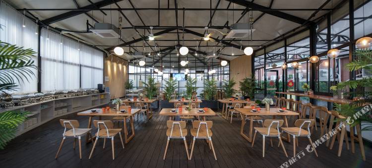 维也纳酒店(广州番禺桥南奥园广场店)图片