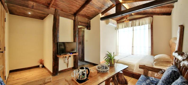 梦回湘西主题客栈(张家界天门山店)图片