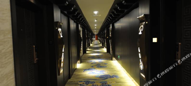 玉树三江之源大酒店图片