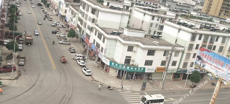 富宁富城假日酒店图片