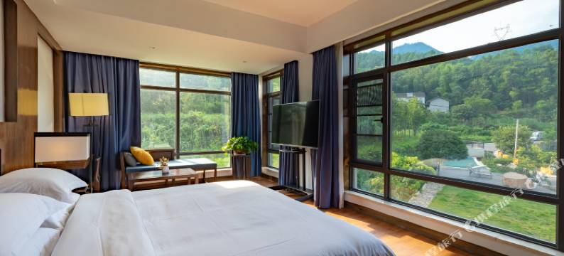 心悟山居(张家界武陵源景区店)图片