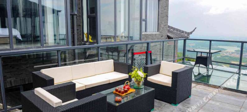 句容顶宫观日悬崖民宿图片