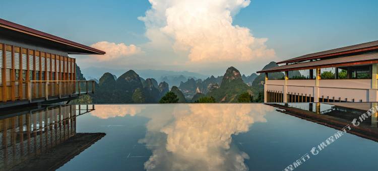 阳朔画山云舍图片