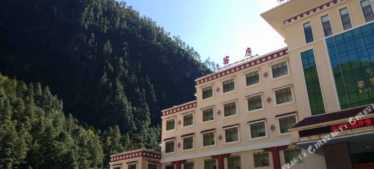 察隅隆聚大酒店图片