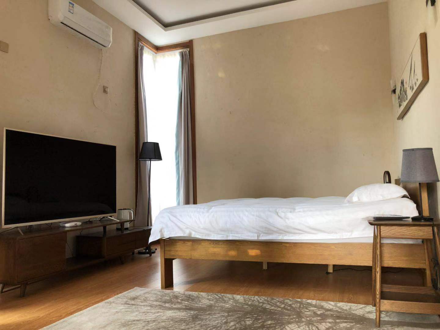 Yishui Shanlan Seeking Firefly B&B HotelOver view