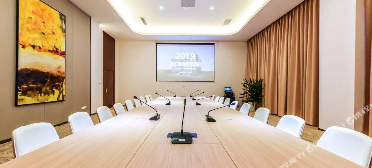 贵阳机场翼汇国际航空酒店(红飘带店)图片