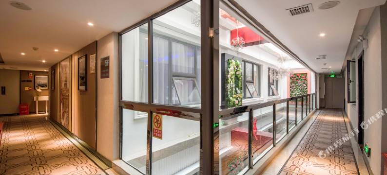 兴义新世纪智能主题酒店图片