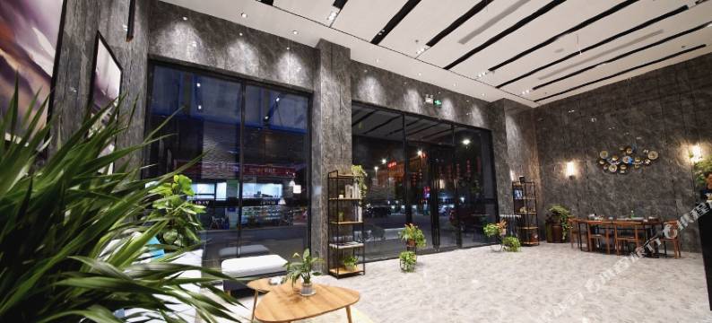 雅诗酒店(中山灯都国际路灯城古镇大信新都汇店)图片