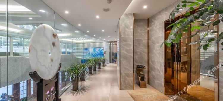 亿顺戴斯智能影音酒店(桂林北站万达广场店)图片
