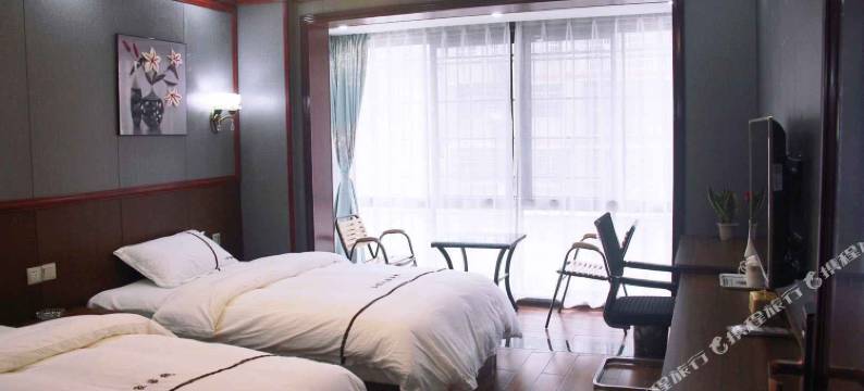 凤凰山里人家客栈图片