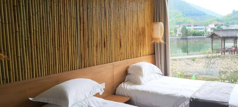 杭州桐庐在水一方集装箱民宿(2号店)图片