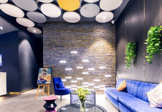 Orange Hotel (Nanjing Fuzimiao Zhangfuyuan subway station store) Hotel Overview