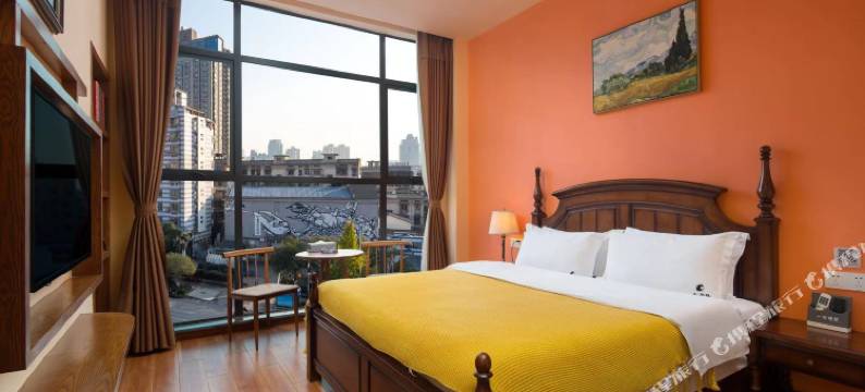 七彩蝶酒店图片