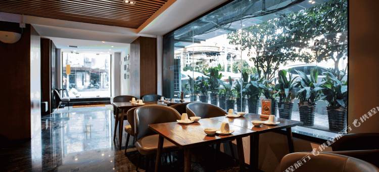 格雅酒店(上海北外滩大连路地铁站店)图片