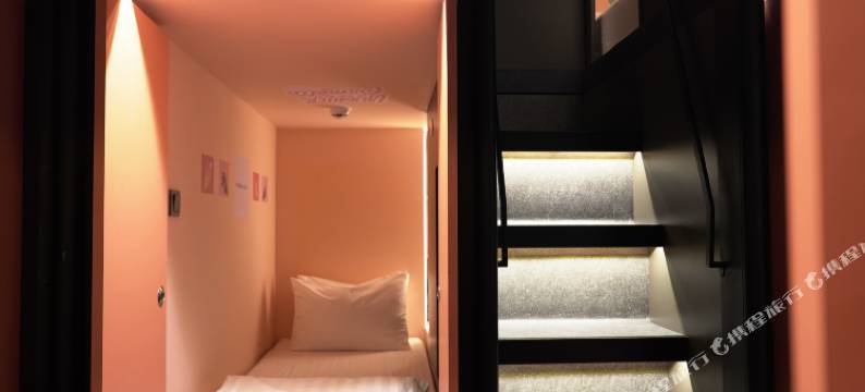 客宿站-空侧区域 吉隆坡国际机场二号航站楼(Capsule Transit KLIA2 Airside)图片