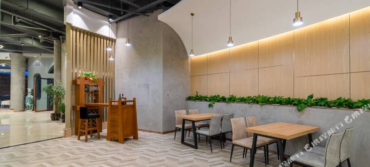 月畔酒店(昆明火车站店)图片