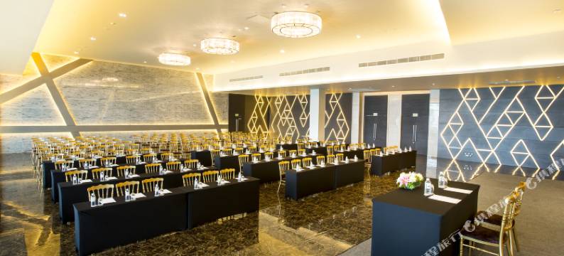 茨克斯5美景酒店(Tsix5 Phenomenal Hotel Pattaya)图片