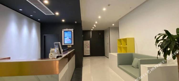 易佰酒店(宁波天一广场鼓楼地铁站店)图片