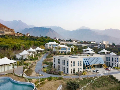 汉源梨乡别院野奢帐篷酒店