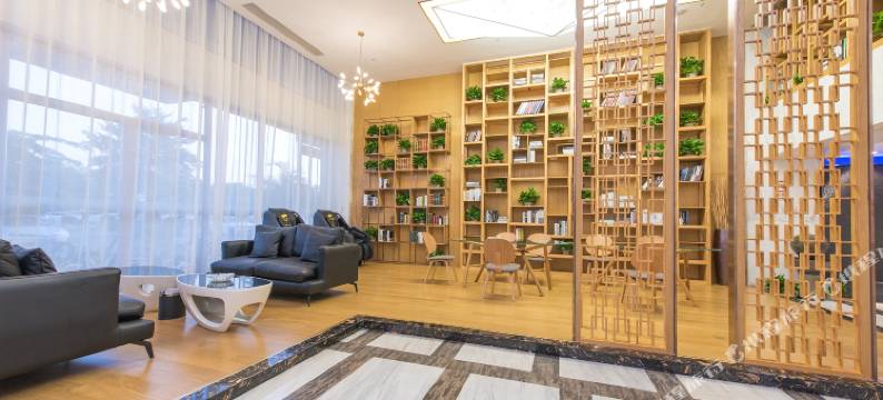 康费尔特大酒店(佛山华夏陶瓷博览城店)图片
