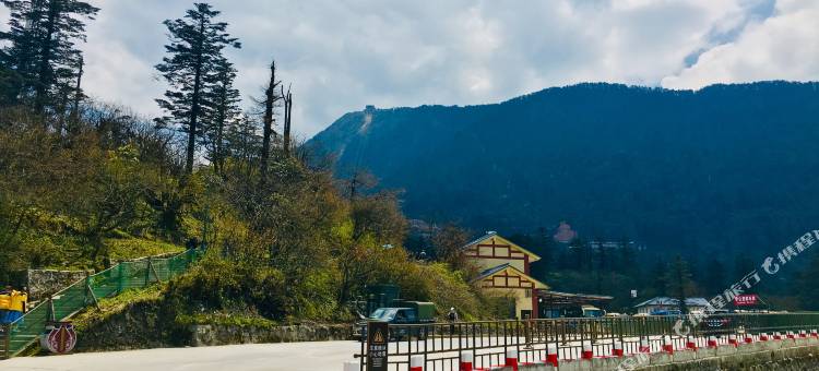 峨眉山雷洞坪金川大酒店图片