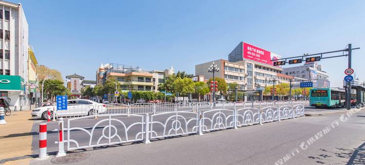 华之夏智能酒店(中茵海华广场店)图片