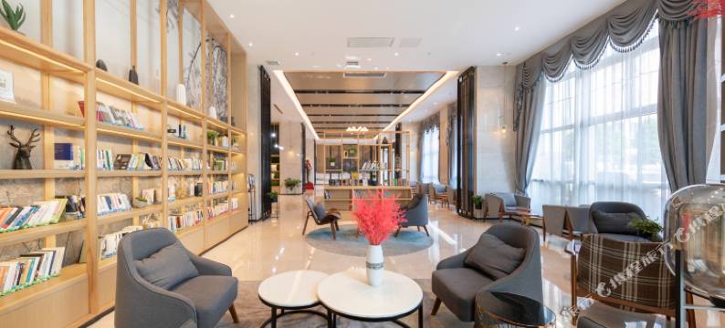 长沙麓谷高新区东方红中路亚朵酒店图片