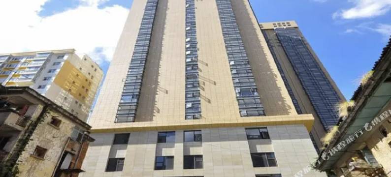 明凡居酒店(昆明金马碧鸡坊老街店)图片