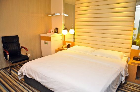 Super 8 Hotel Guangzhou Sanyuanli Hotel Reviews And Room - 