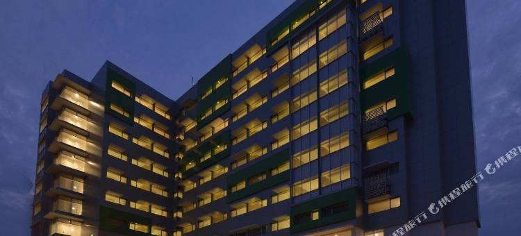 万鸦老瑞兹臻选梅加玛斯酒店(Whiz Prime Hotel Megamas Manado)图片