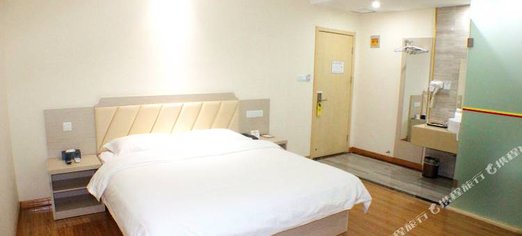 速8酒店(上海洞泾欢乐谷洞业路店)图片