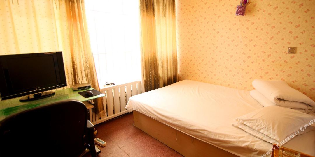 8090时尚宾馆(吉林船营店)