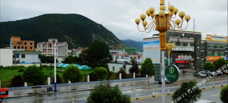 林芝优客莱精品酒店图片