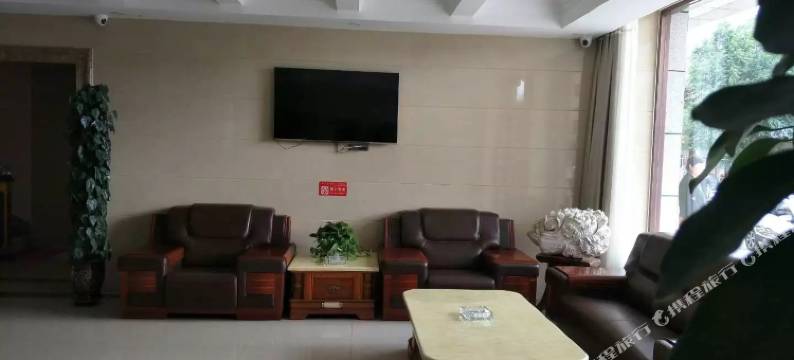 察右中旗白音宾馆图片