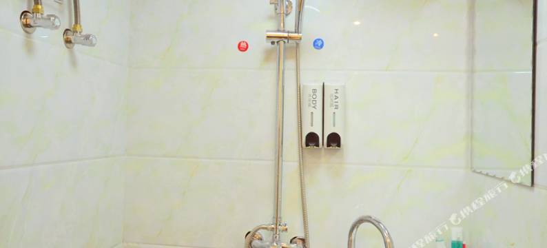 香柰儿酒店(武汉光谷广场地铁站店)图片