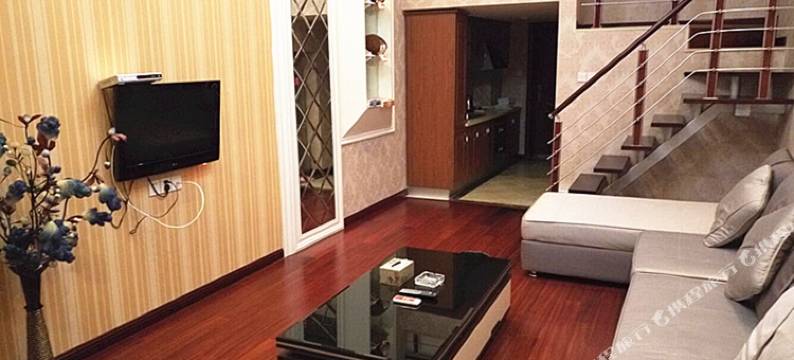 南昌一米阳光公寓(红谷滩绿地双子塔店)图片