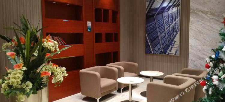 女王设计酒店(千灯湖度假区桂城地铁站店)图片