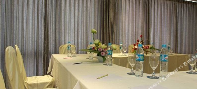 普吉岛芭东彩灯度假村(The Lantern Resorts Patong Phuket)图片