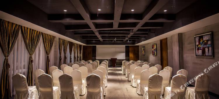 艺龙安云酒店(重庆西站巴国城店)图片