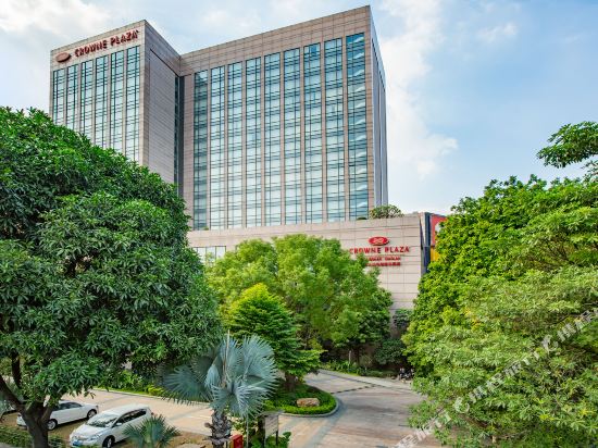 Hotels In Xiaolan Town Zhongshan Tripcom - 