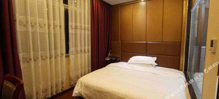 Q加·岭南人酒家住宿(信宜玉湖路店)图片