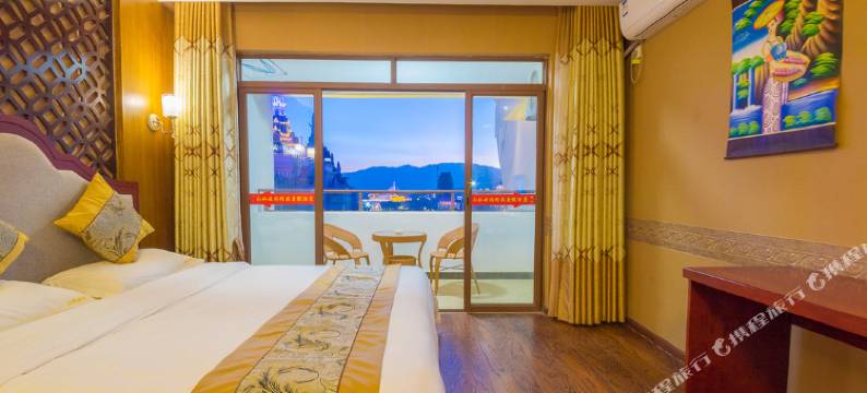 西双版纳七彩曼景度假酒店(告庄星光夜市店)图片